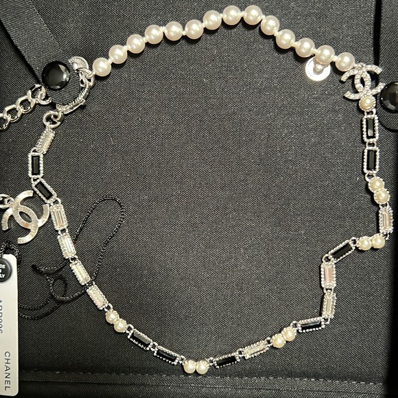 CHANEL Authentic Costume Jewelry Casual Style Chain Party Style Office Style NIB - Picture 3 of 17